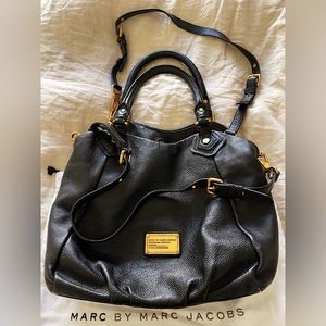 Marc Jacobs Classic Hobo Tote Large